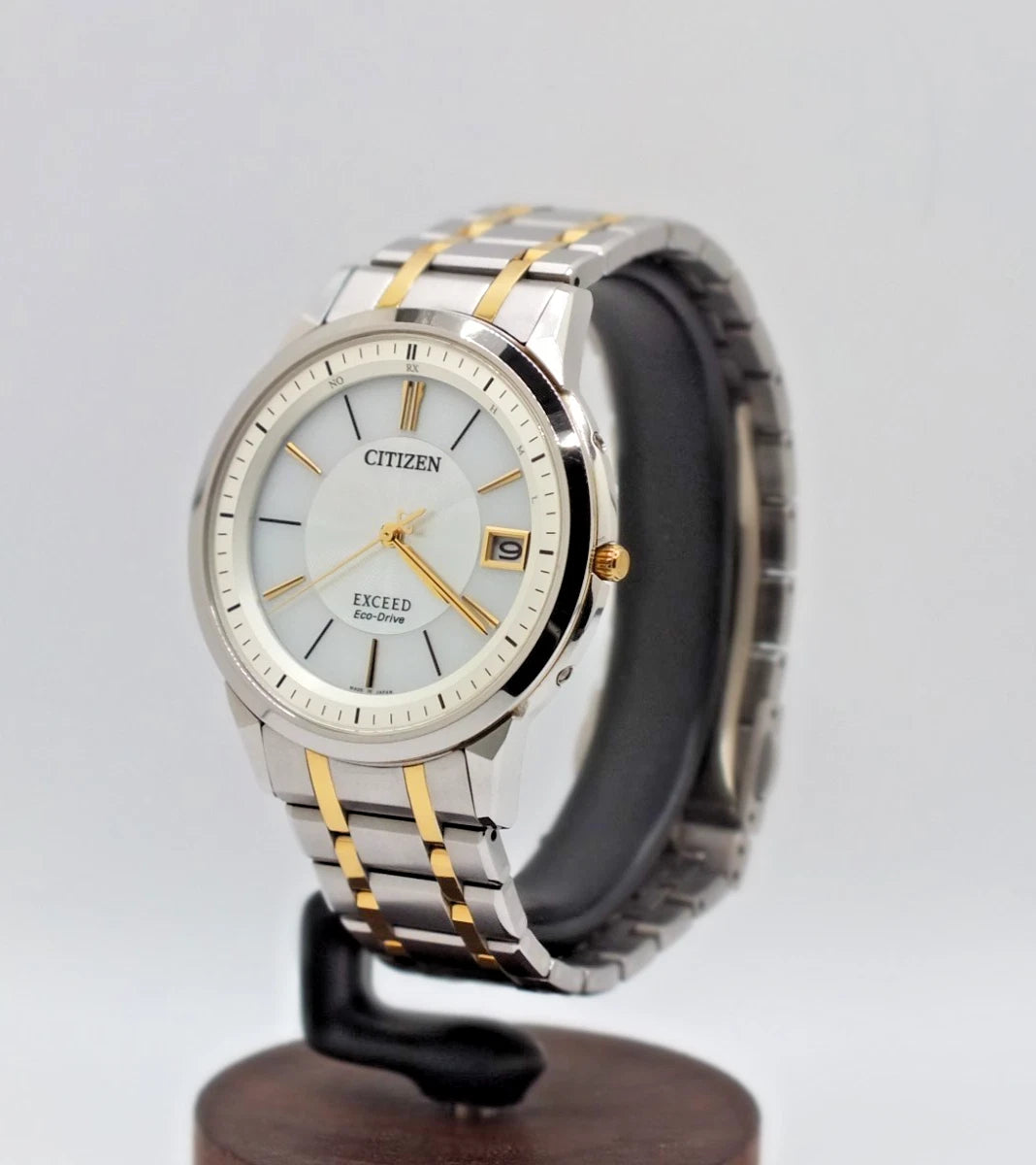 Citizen Exceed H113 Eco-Drive Radio Titanium Two-Tone - Picture 2 of 20